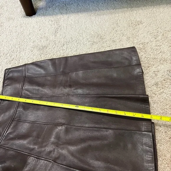 Burberry pleated leather skirt USA small